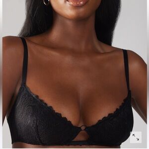 New Fenty Savage Large Black Lace Fast Lane Fashion Bralette